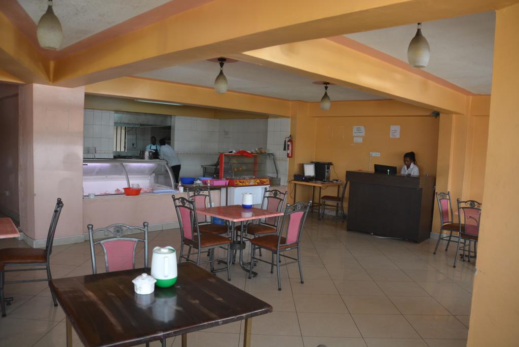 Starehe Link Hotel Nairobi Esterno foto